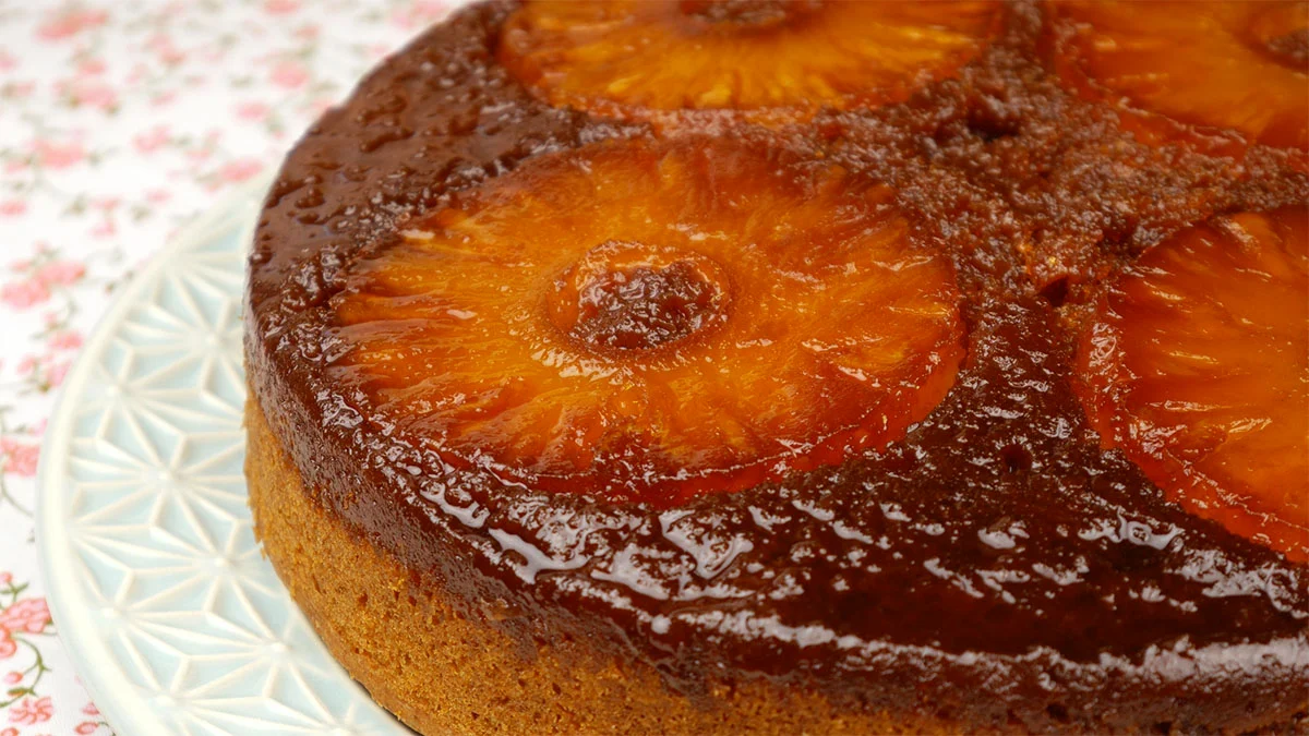 Bolo Caramelado de Abacaxi