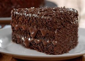 Bolo molhadinho de brigadeiro 