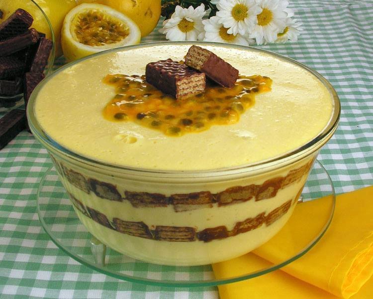 mousse de maracujá com bis