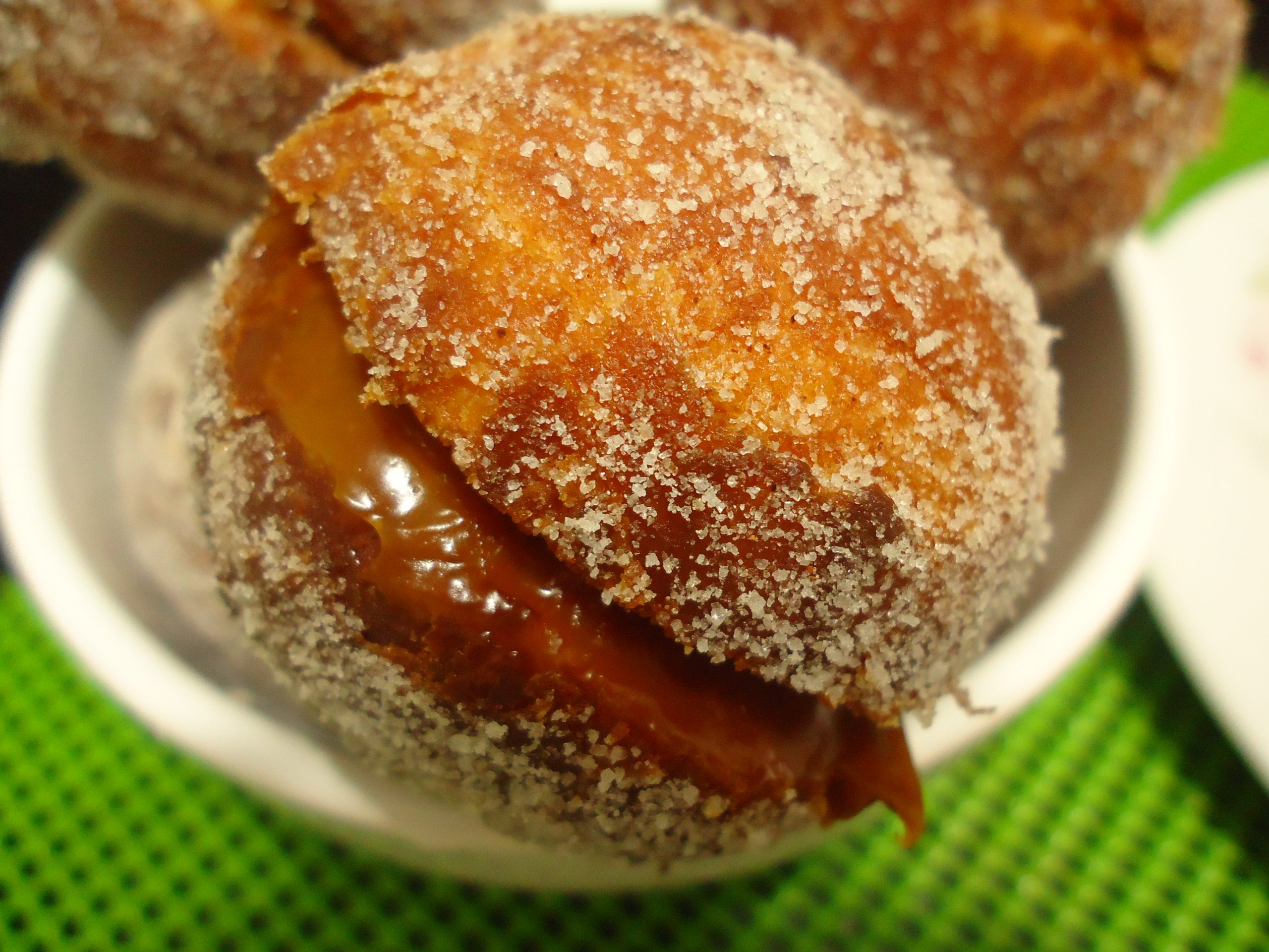 sonho recheado com doce de leite2