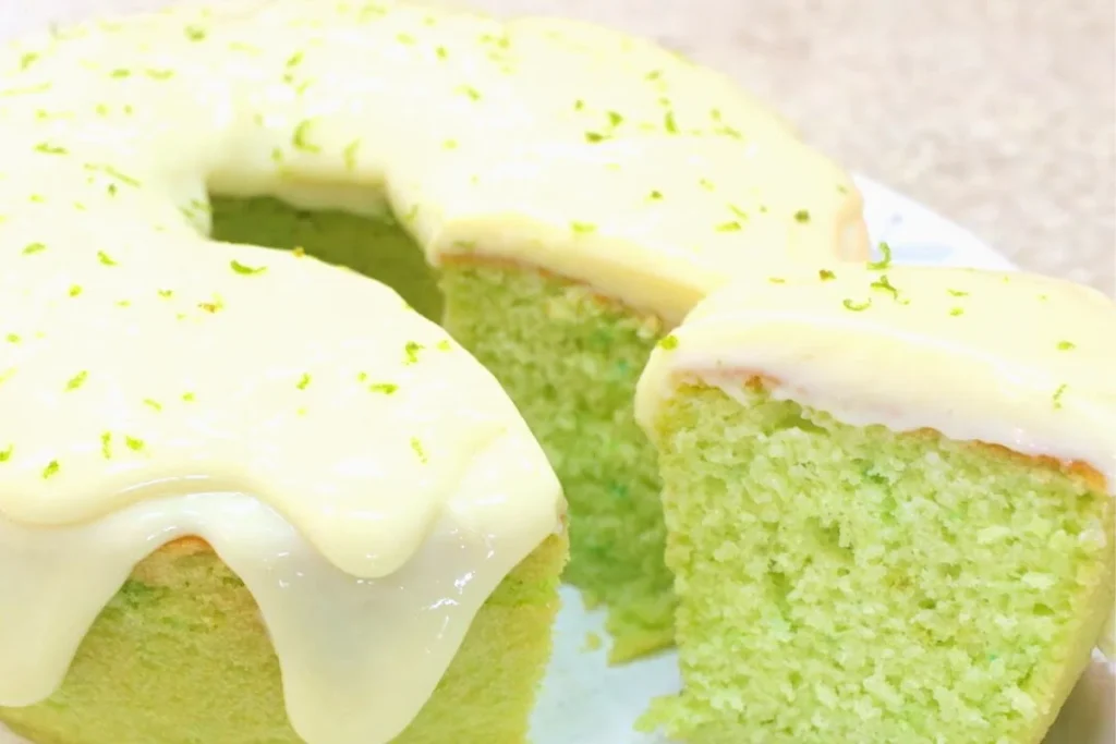Bolo de Limão com Cobertura de L