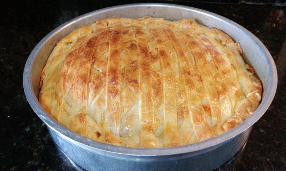 Empadão com massa de pastel2
