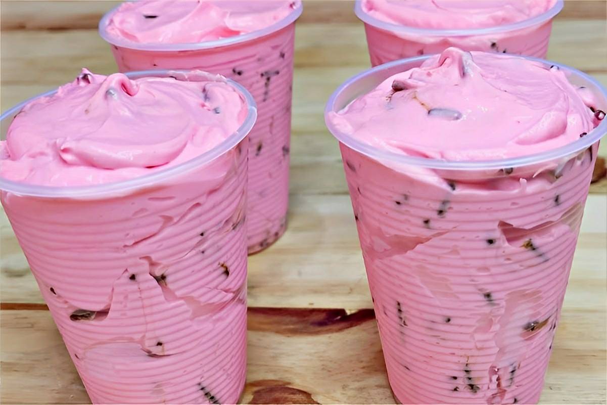 Sobremesa com suco Tang