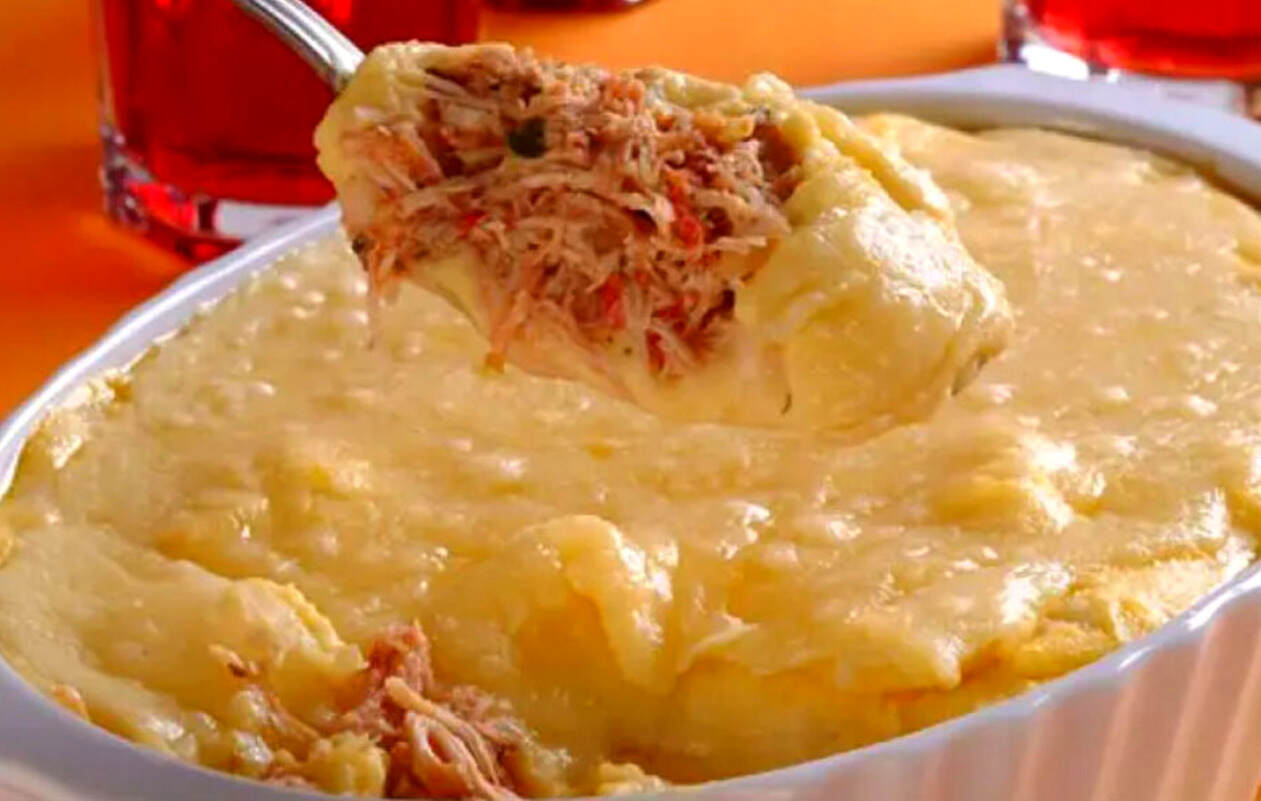 Escondidinho de frango com purê