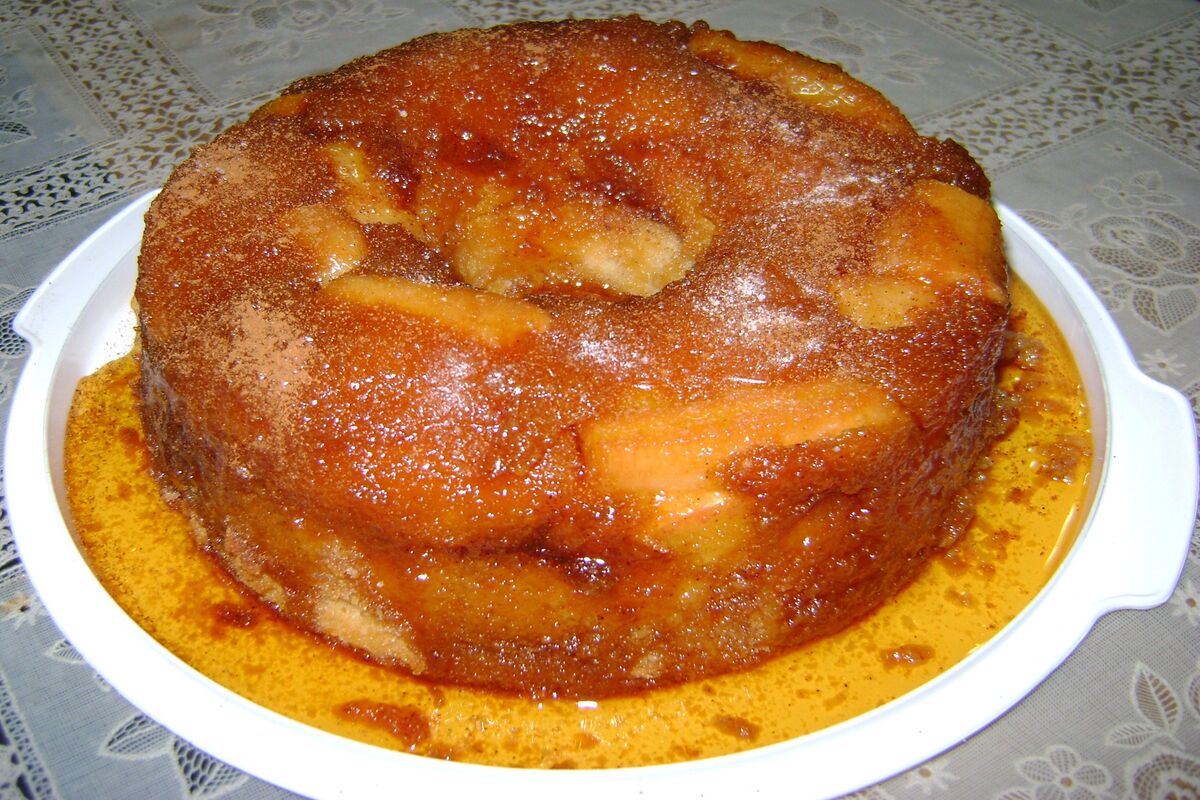 Bolo de Banana com Cobertura de Açúcar e Canela