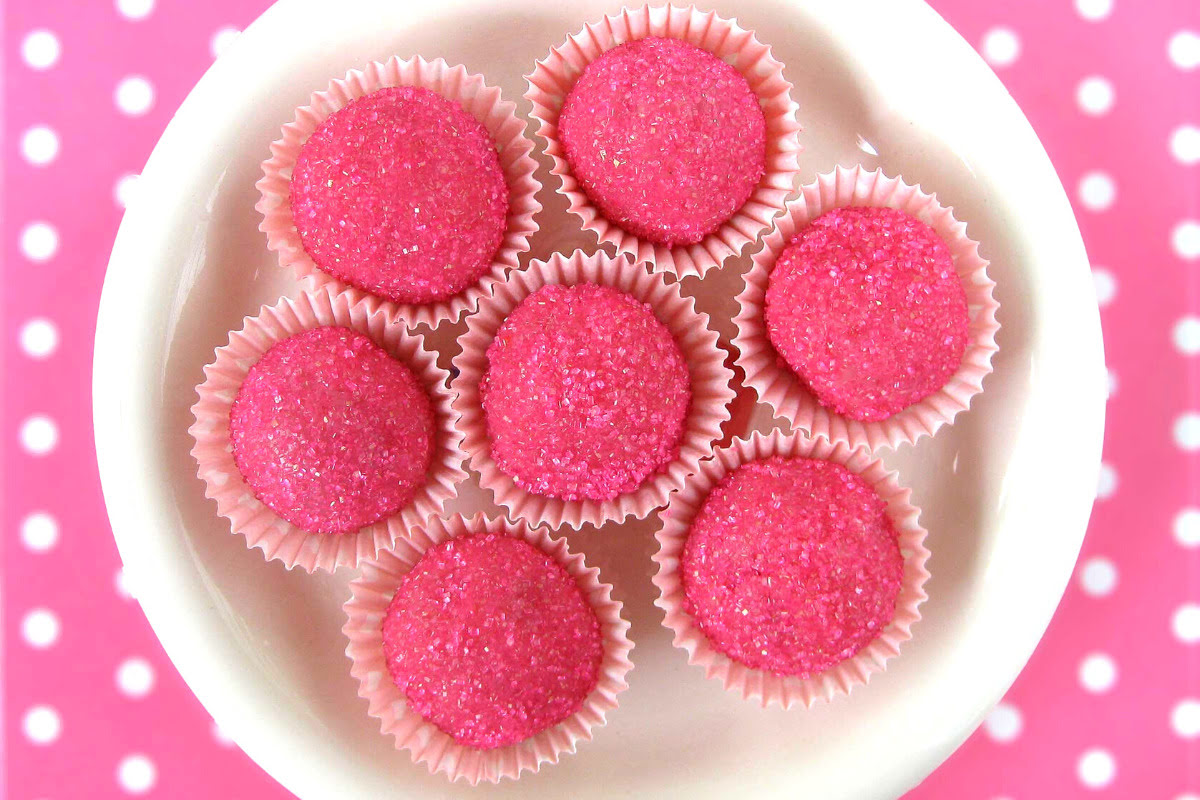 Brigadeiro com Geleia de Morango