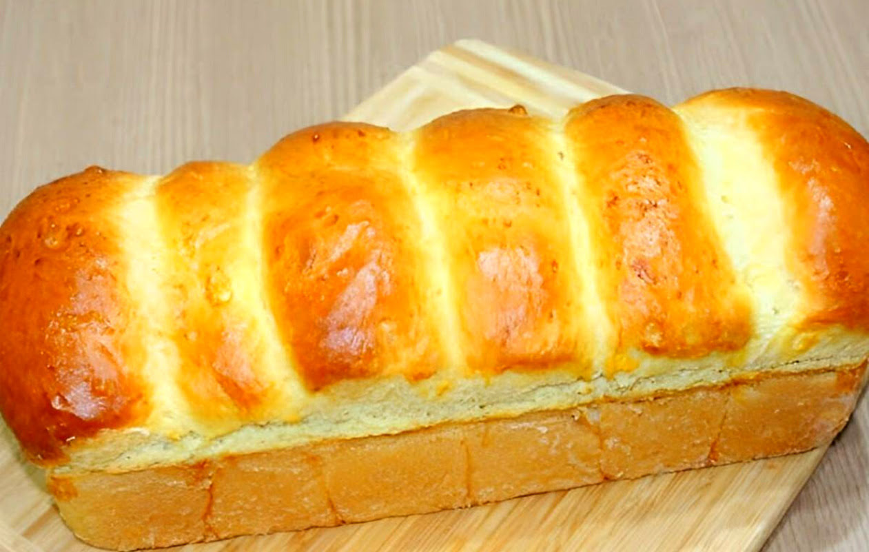 Pão de creme de leite
