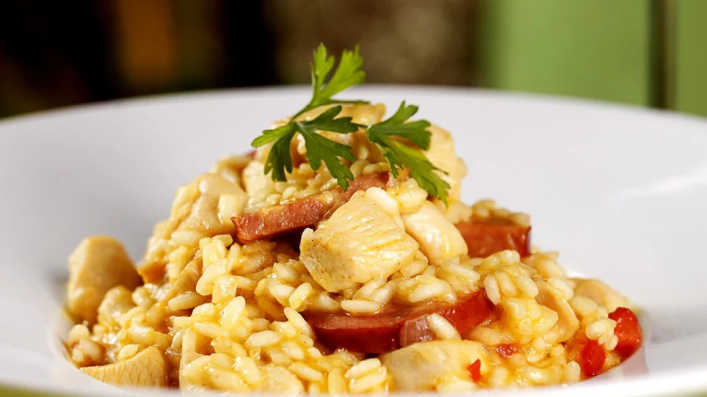 Risoto de calabresa com arroz