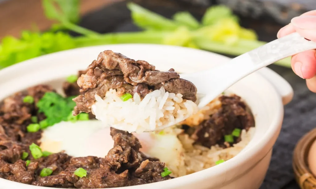 marmitas de Arroz com Feijão e Carne