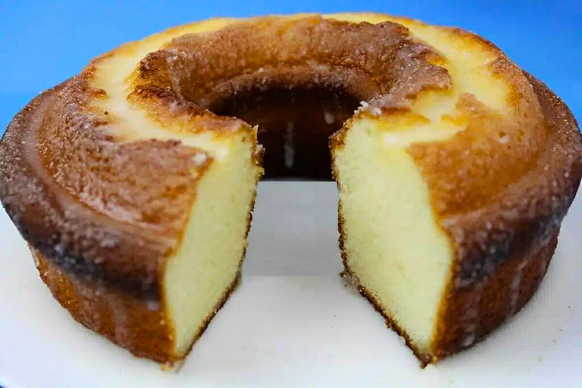 Bolo de iogurte molhadinho